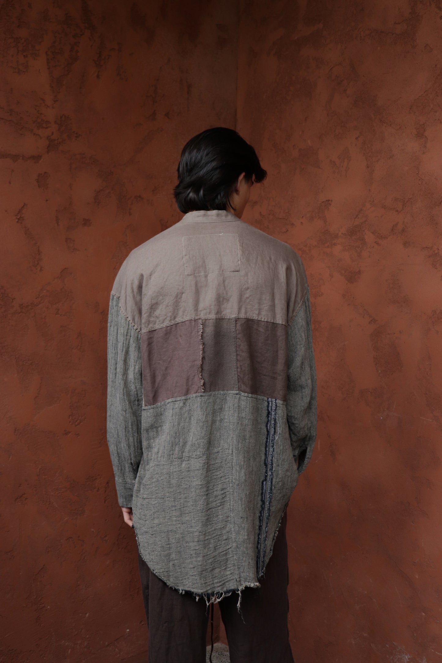 ORIGINS ĀKE SHIRT - BROWN